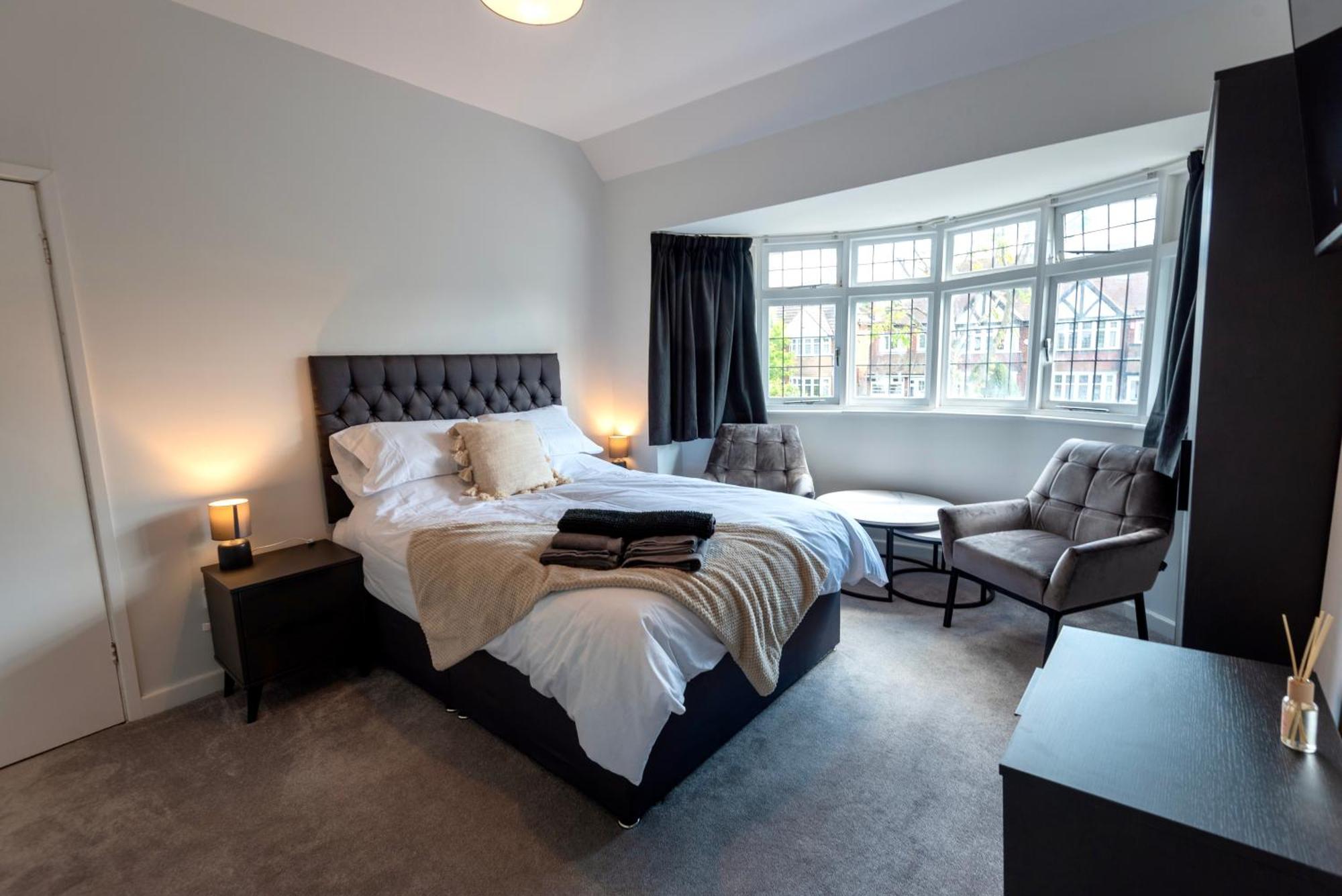 Double Room In Refurbished 5 Bed Home With Wifi And Tv BW Room 4 Σόλιχαλ Εξωτερικό φωτογραφία