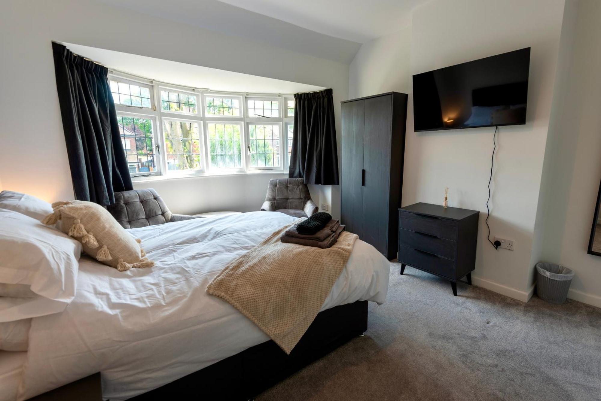 Double Room In Refurbished 5 Bed Home With Wifi And Tv BW Room 4 Σόλιχαλ Εξωτερικό φωτογραφία