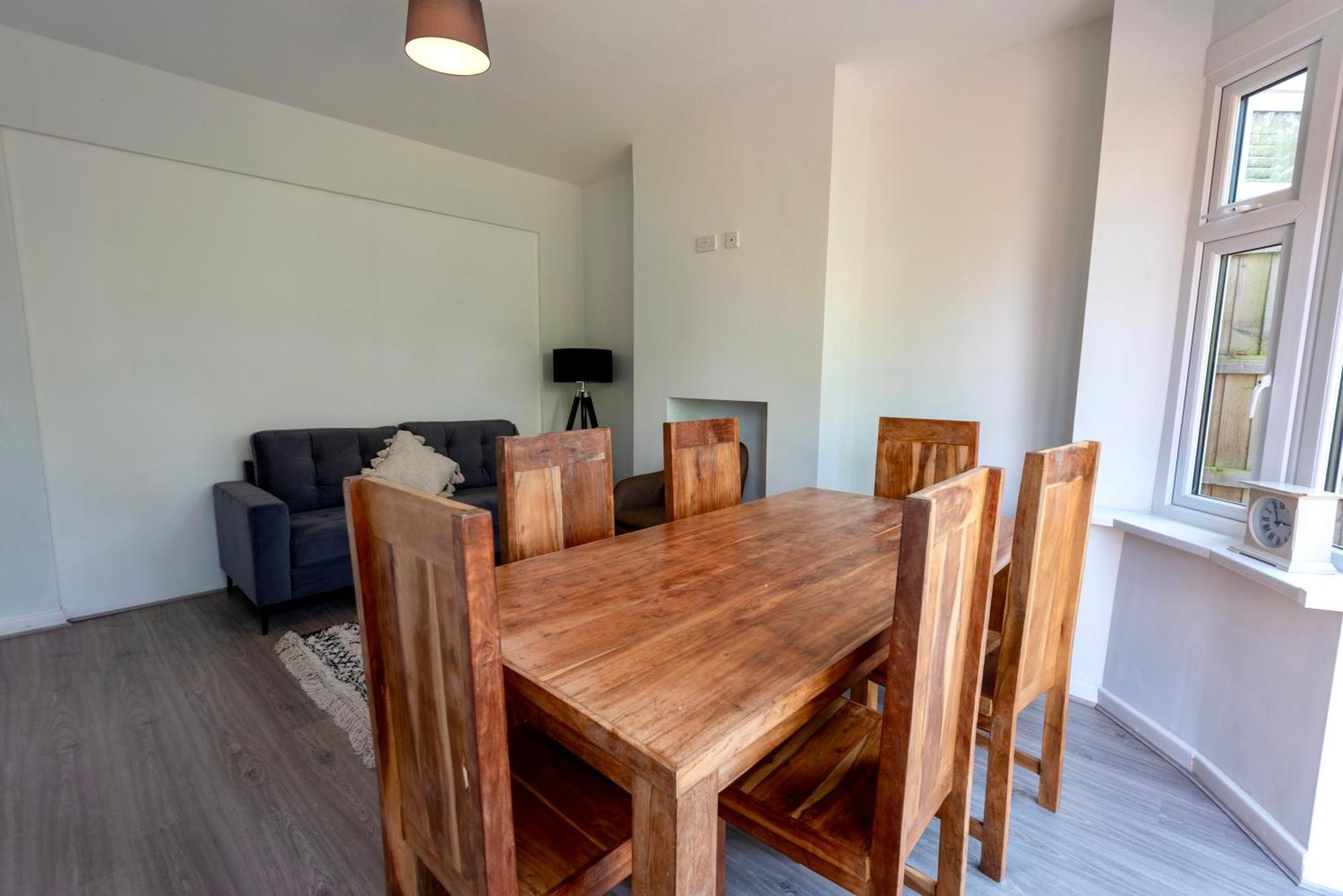 Double Room In Refurbished 5 Bed Home With Wifi And Tv BW Room 4 Σόλιχαλ Εξωτερικό φωτογραφία